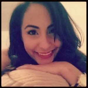 Meet your Posher, Kayla n.